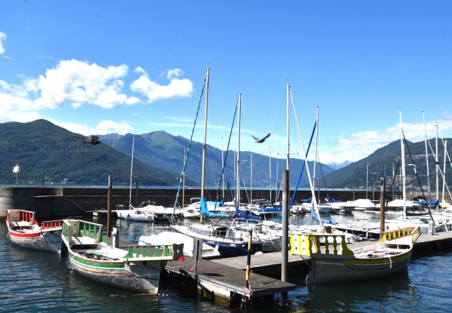 Appartamento a Luino - Isola dei fiori Apartment  Appartamento a Luino - Isola dei fiori Apartment