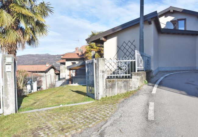 Villa a Luino - Casa Shila Villa a Luino - Casa Shila