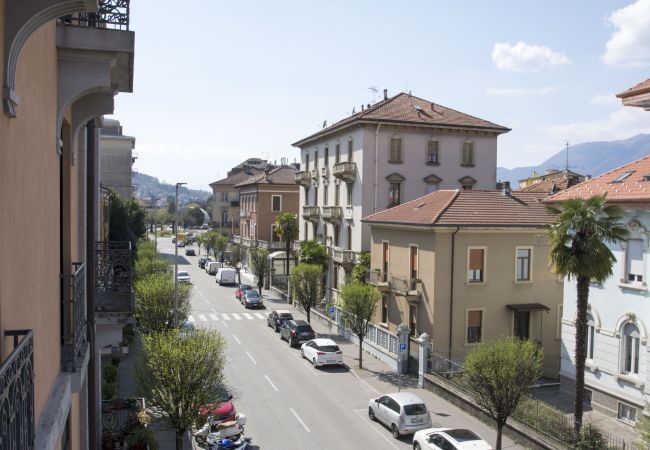 Appartamento a Luino - Casa Luino Appartamento a Luino - Casa Luino