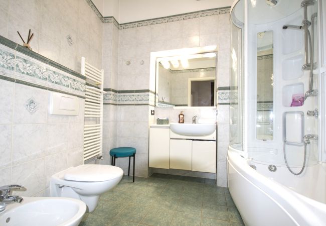 Appartamento a Luino - Casa Luino Appartamento a Luino - Casa Luino