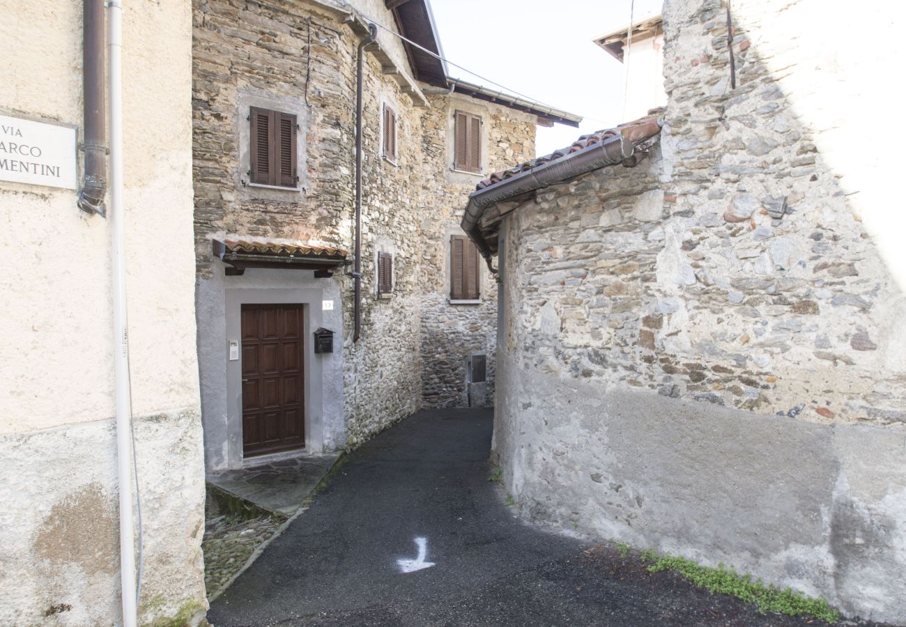 Ferienwohnung in Montegrino Valtravaglia - Cascina Cadorna 2