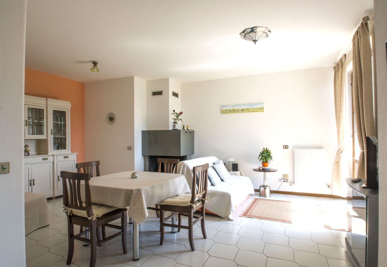 Ferienwohnung in Maccagno con Pino e Veddasca - Casa Giona