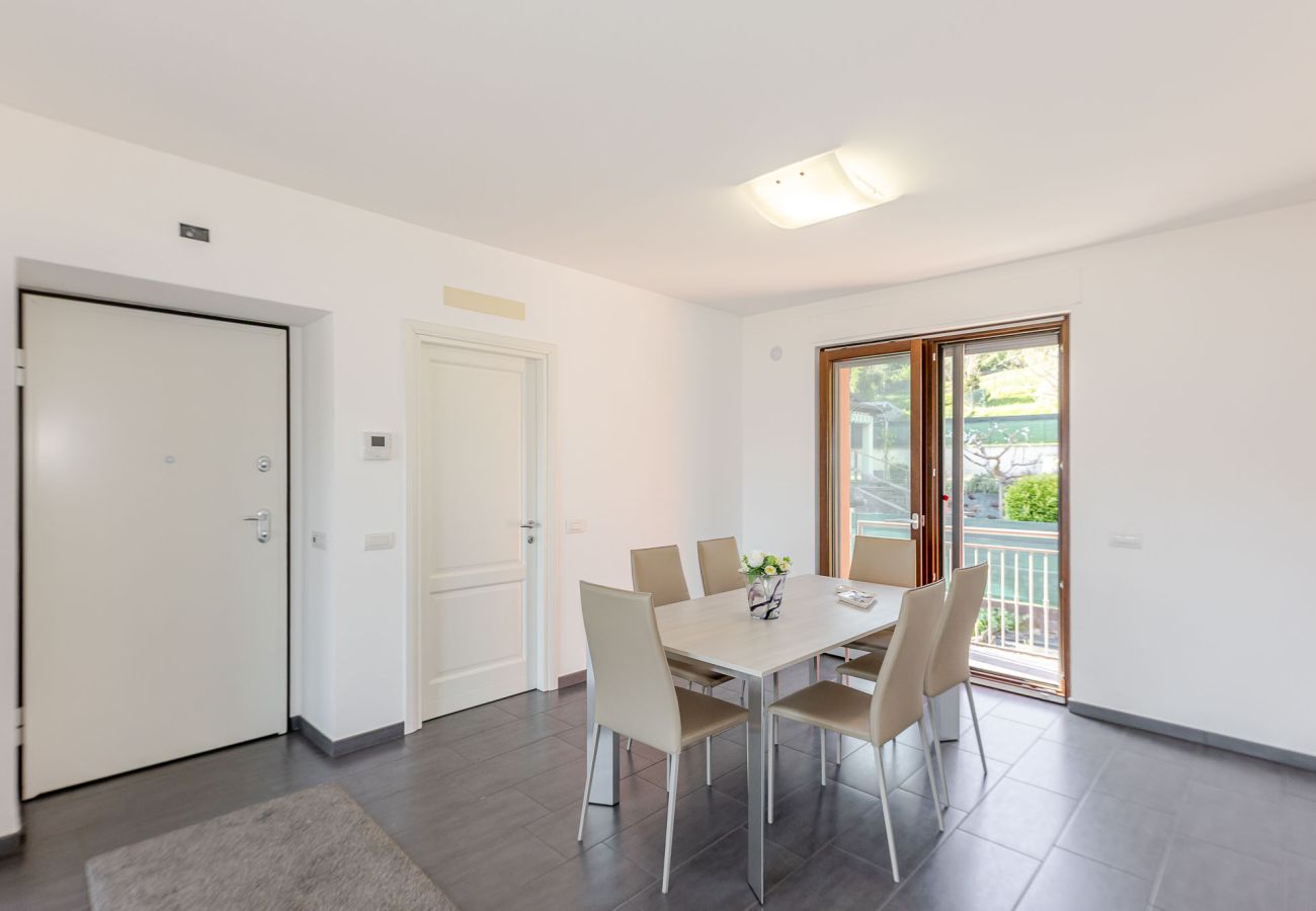 Apartment in Germignaga - Casa Elena - Beautiful lake view - Cod. 0001
