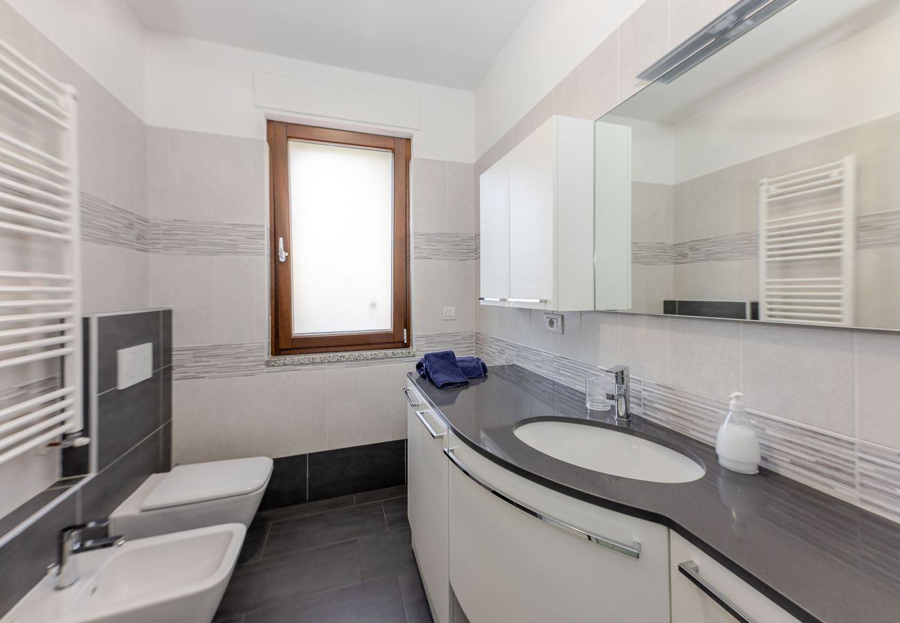Apartment in Germignaga - Casa Elena - Beautiful lake view - Cod. 0001