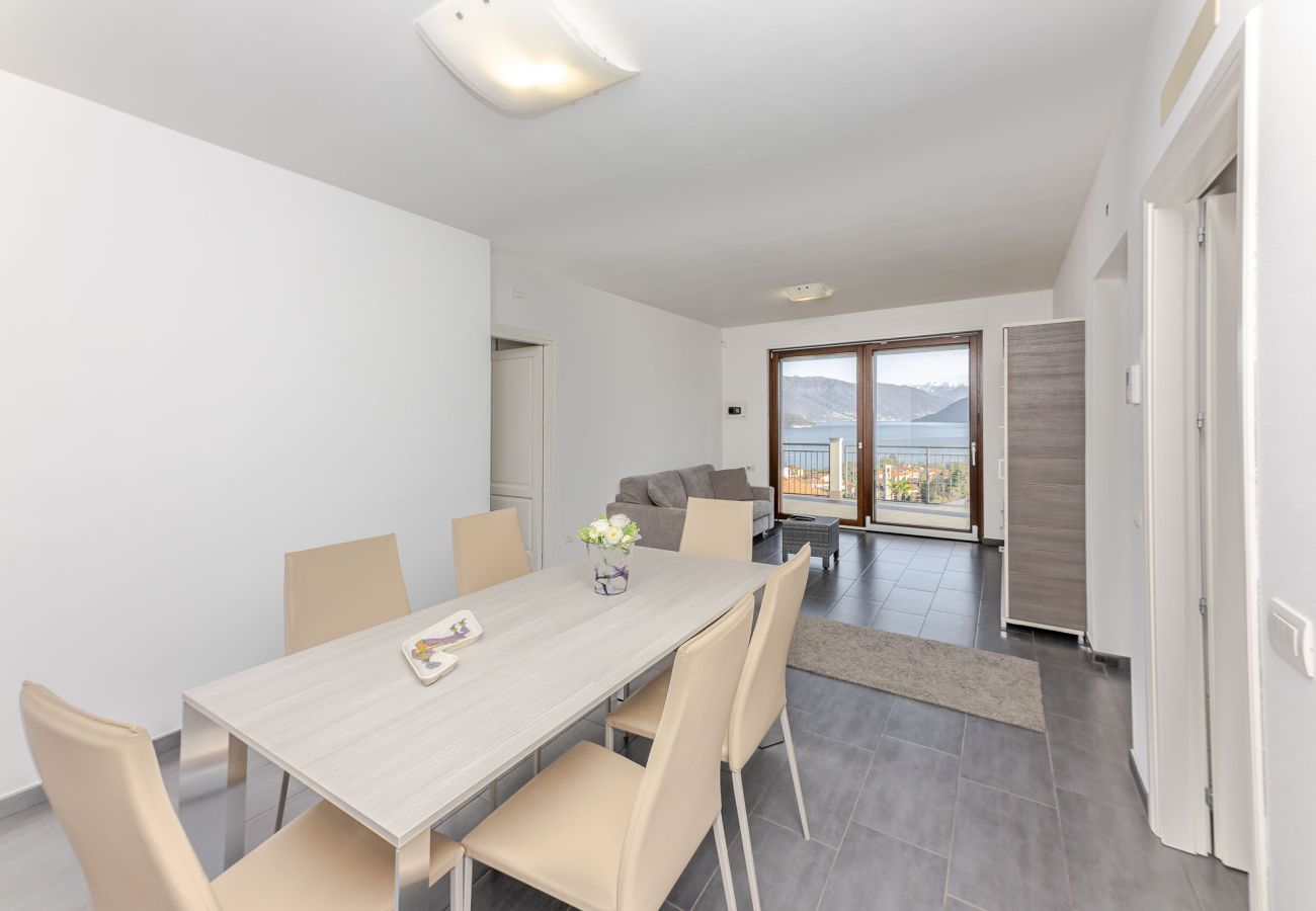 Apartment in Germignaga - Casa Elena - Beautiful lake view - Cod. 0001
