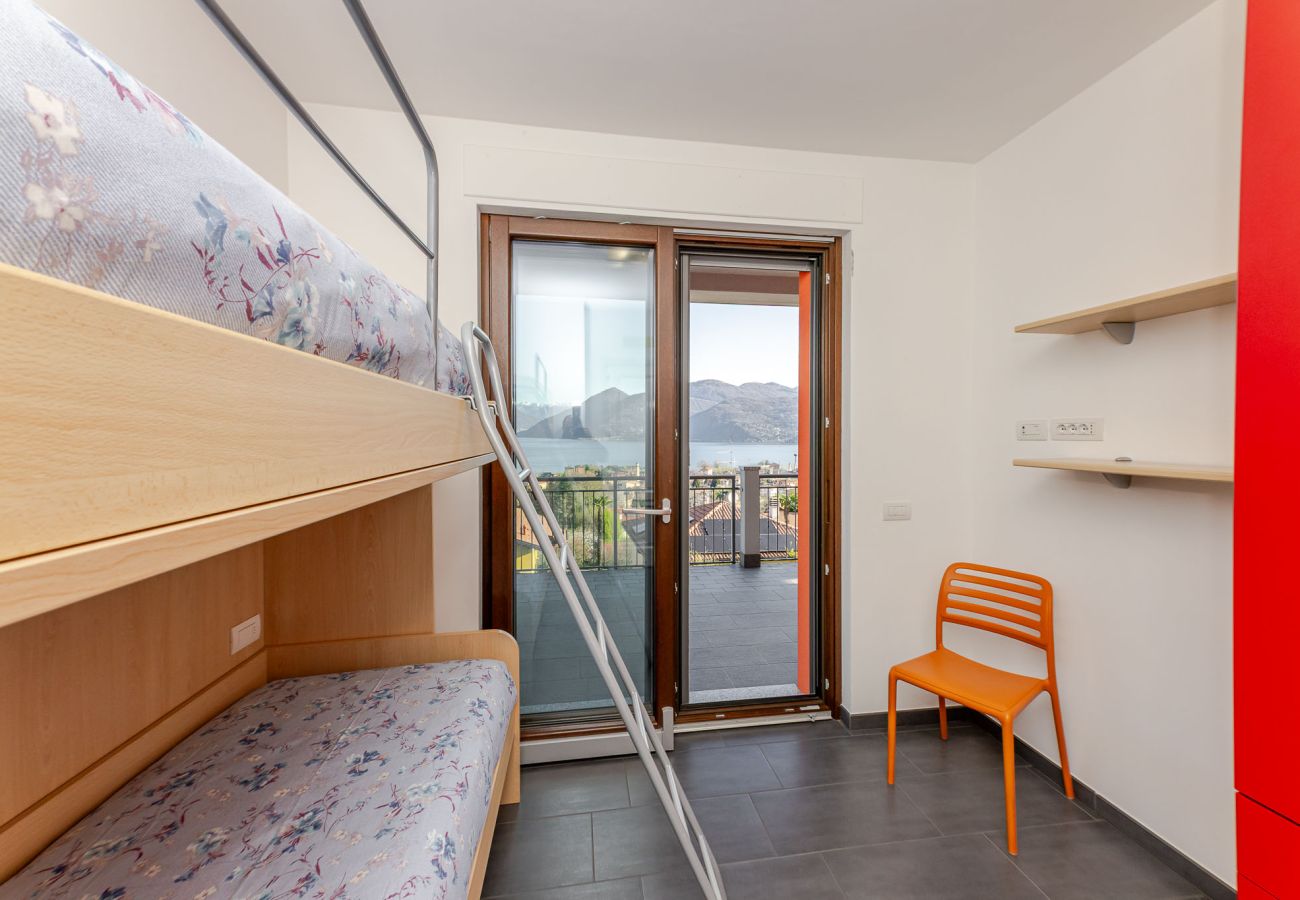 Apartment in Germignaga - Casa Elena - Beautiful lake view - Cod. 0001