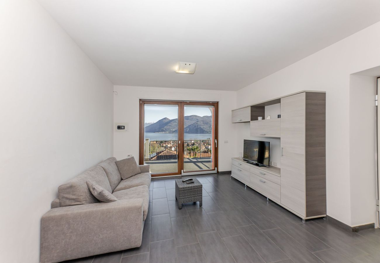 Apartment in Germignaga - Casa Elena - Beautiful lake view - Cod. 0001