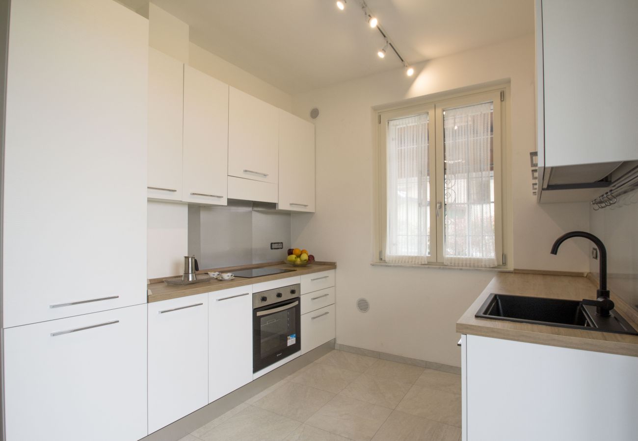 Apartment in Brezzo di Bedero - Colombo Fabio