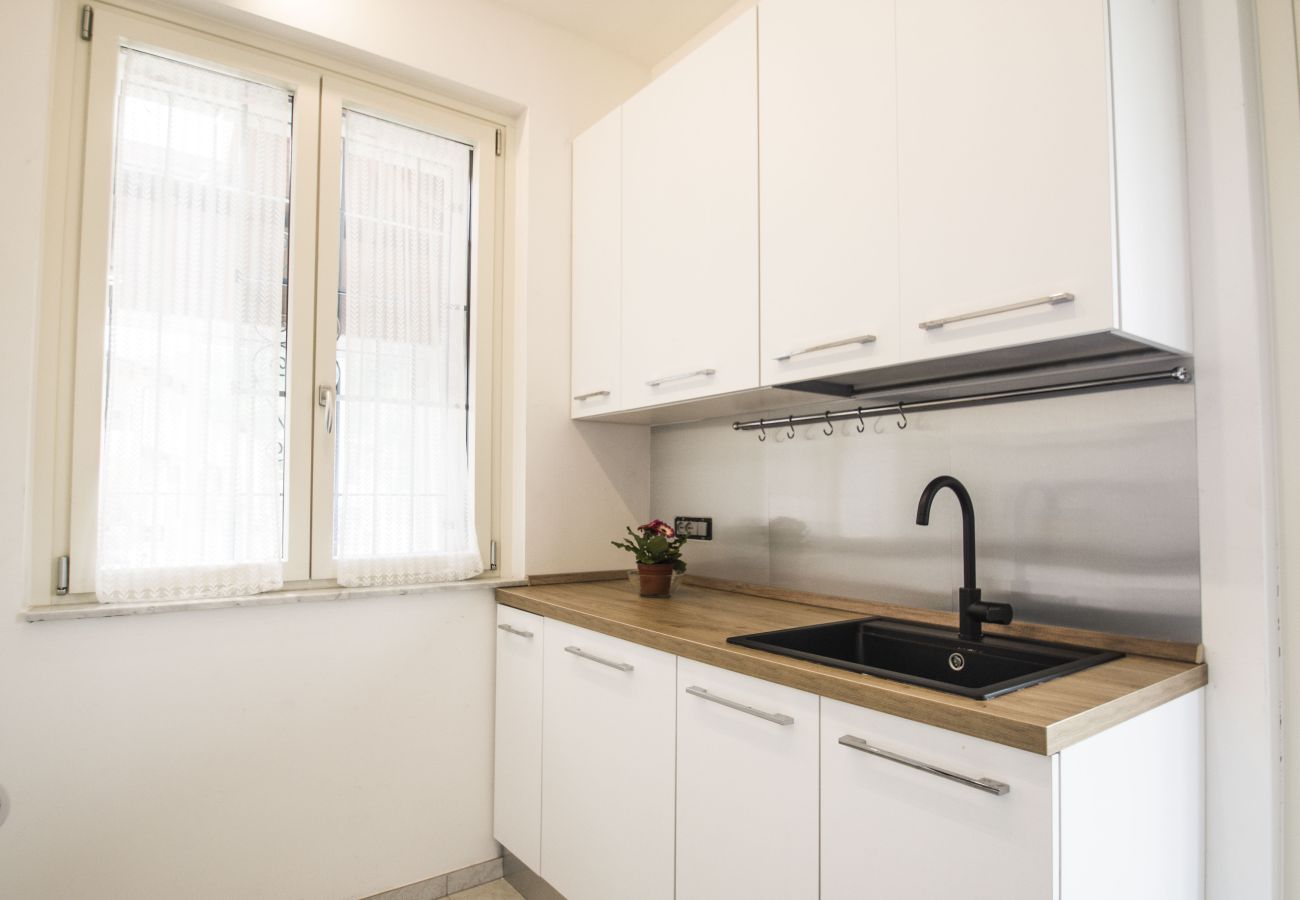 Apartment in Brezzo di Bedero - Colombo Fabio