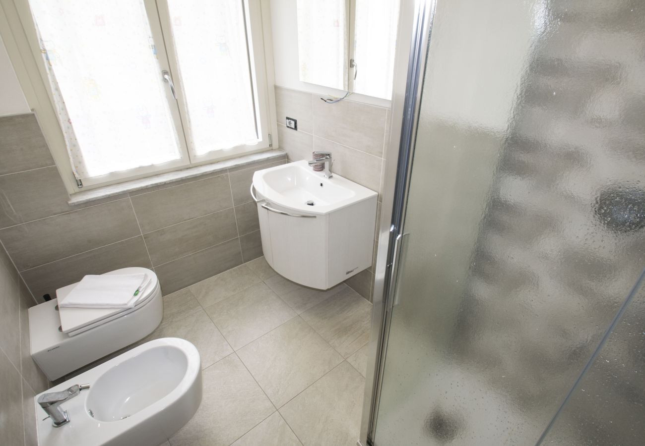 Apartment in Brezzo di Bedero - Colombo Fabio