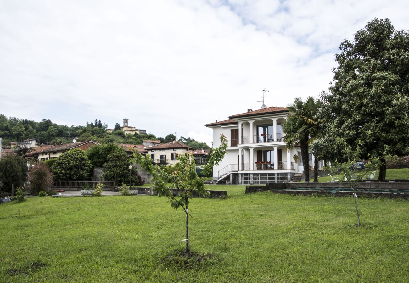 Apartment in Brezzo di Bedero - Colombo Fabio