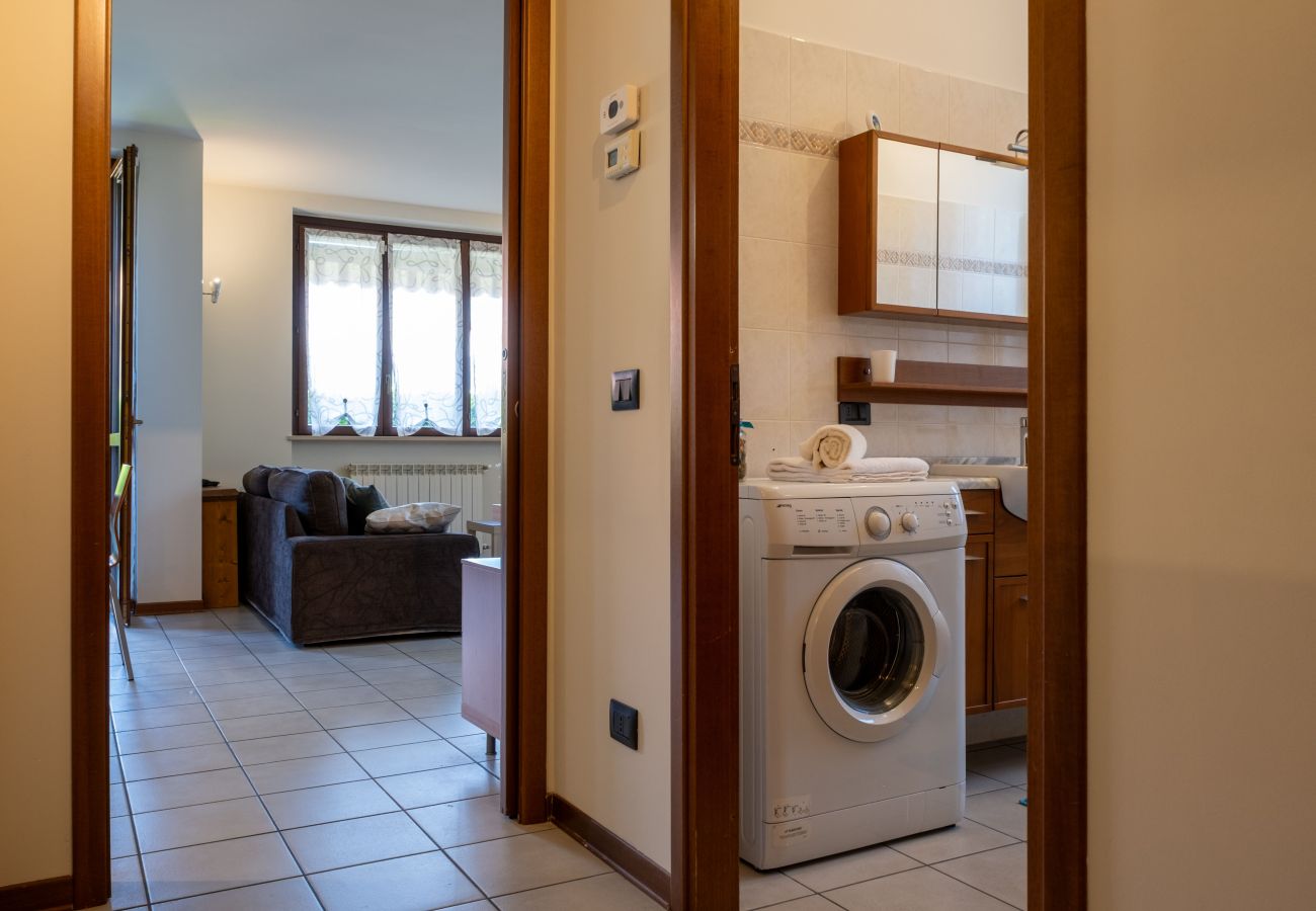 Apartment in Porto Valtravaglia - Flat Margherita
