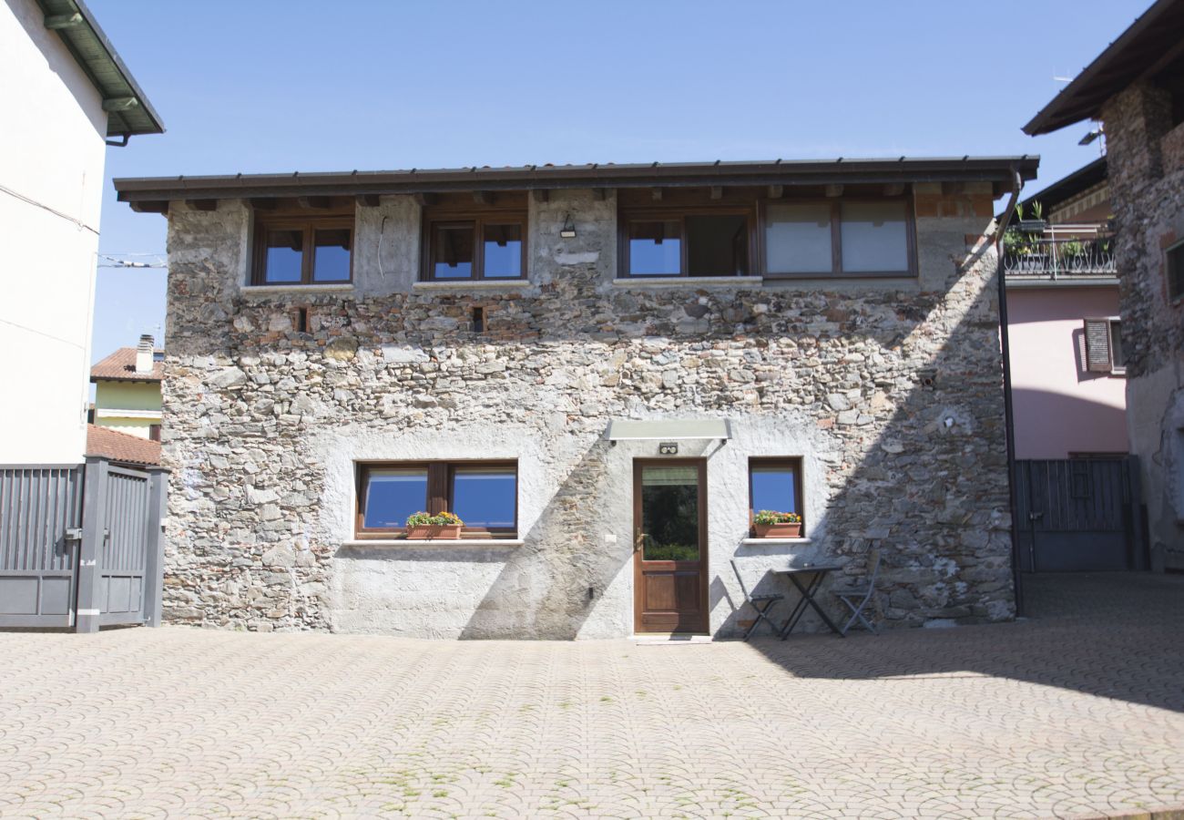 Apartment in Luino - The Little House